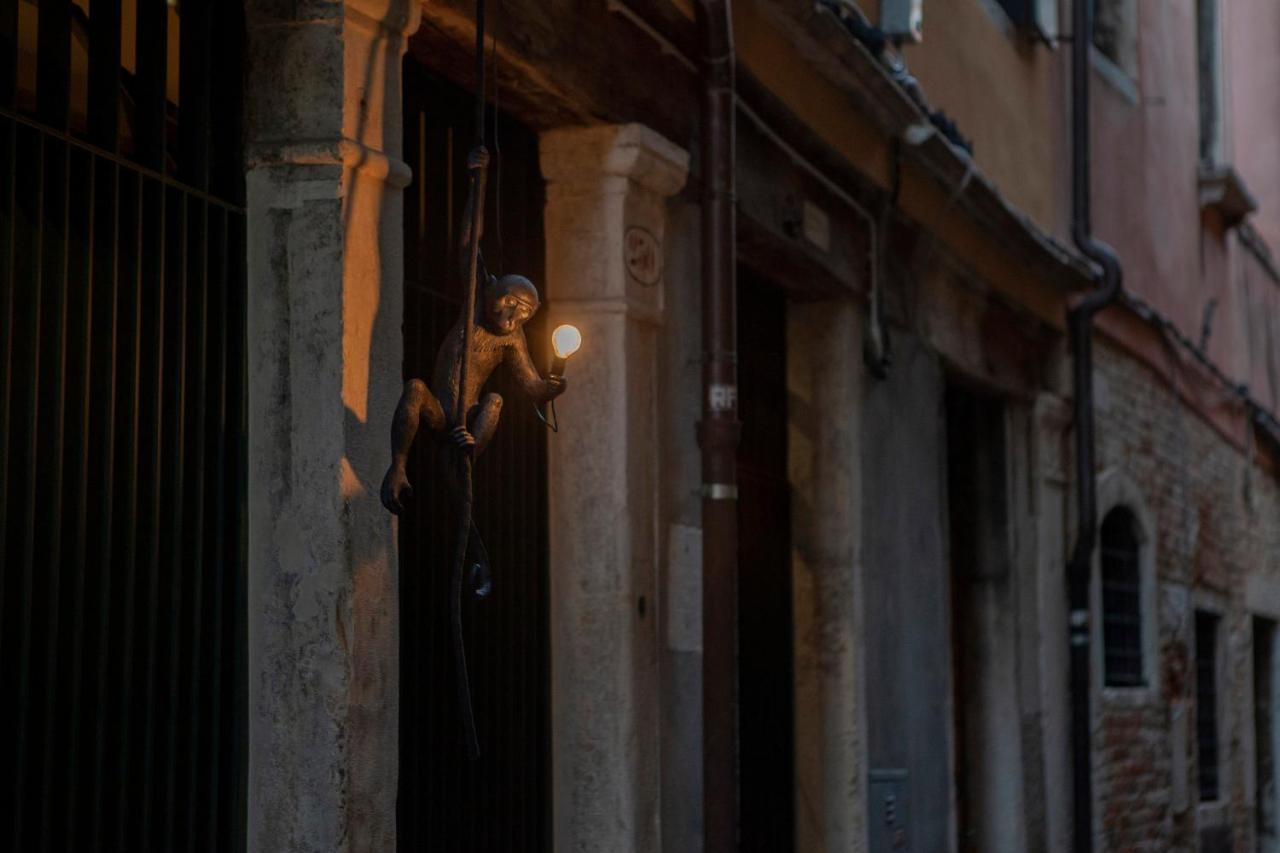Ca' Della Scimmia - Rialto Bridge, Venedig Exterior foto