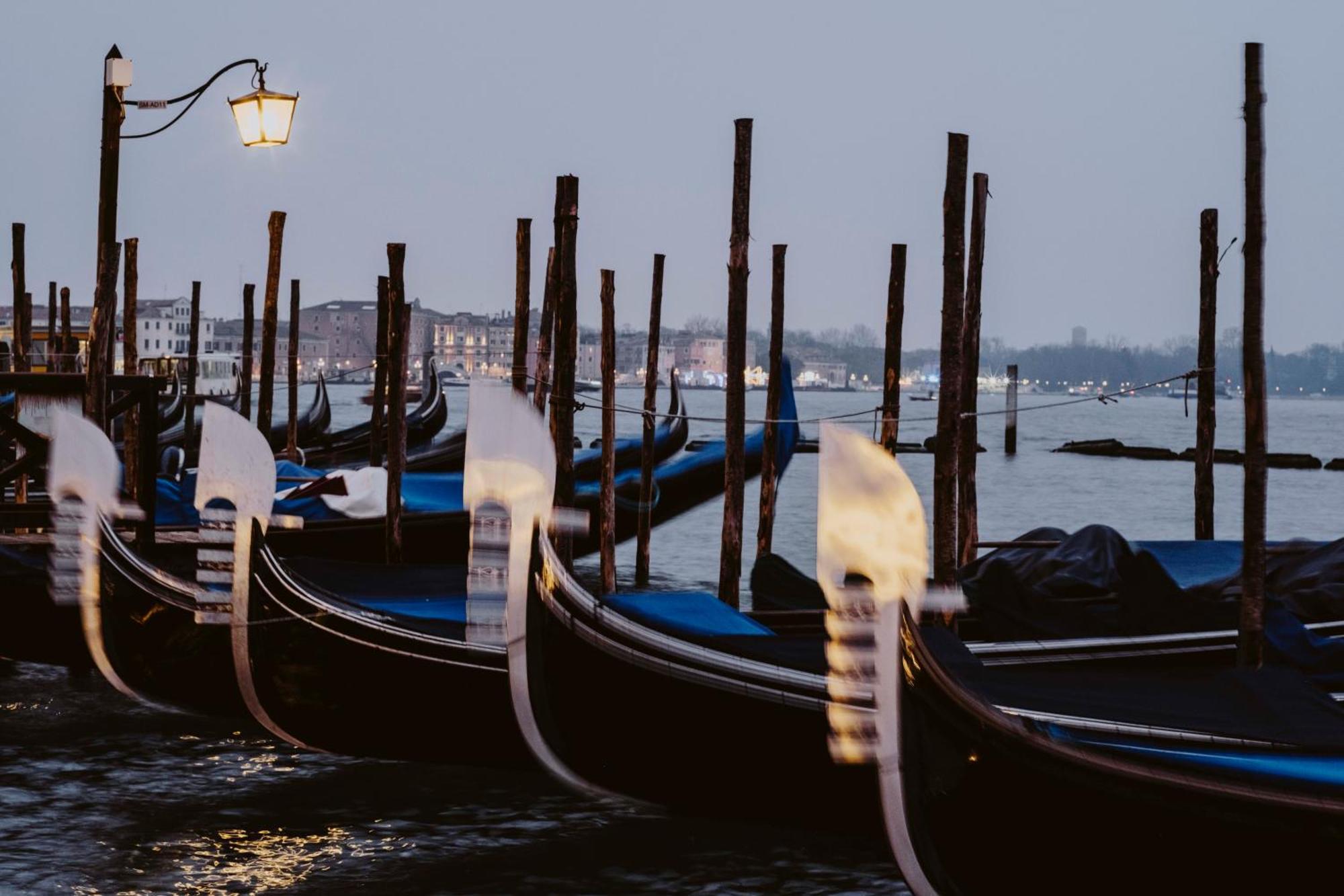 Ca' Della Scimmia - Rialto Bridge, Venedig Exterior foto